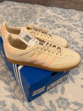 adidas Samba Sneakers in Cream with Light Pink Stripes 6Youth or 7.5 women’s
